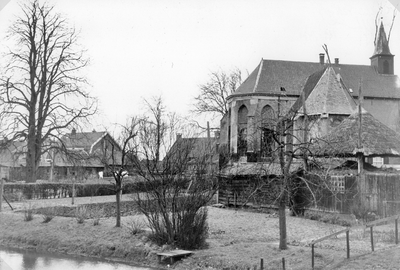 839839 Gezicht op Cothen, met rechts de N.H.-kerk (Brink 9).